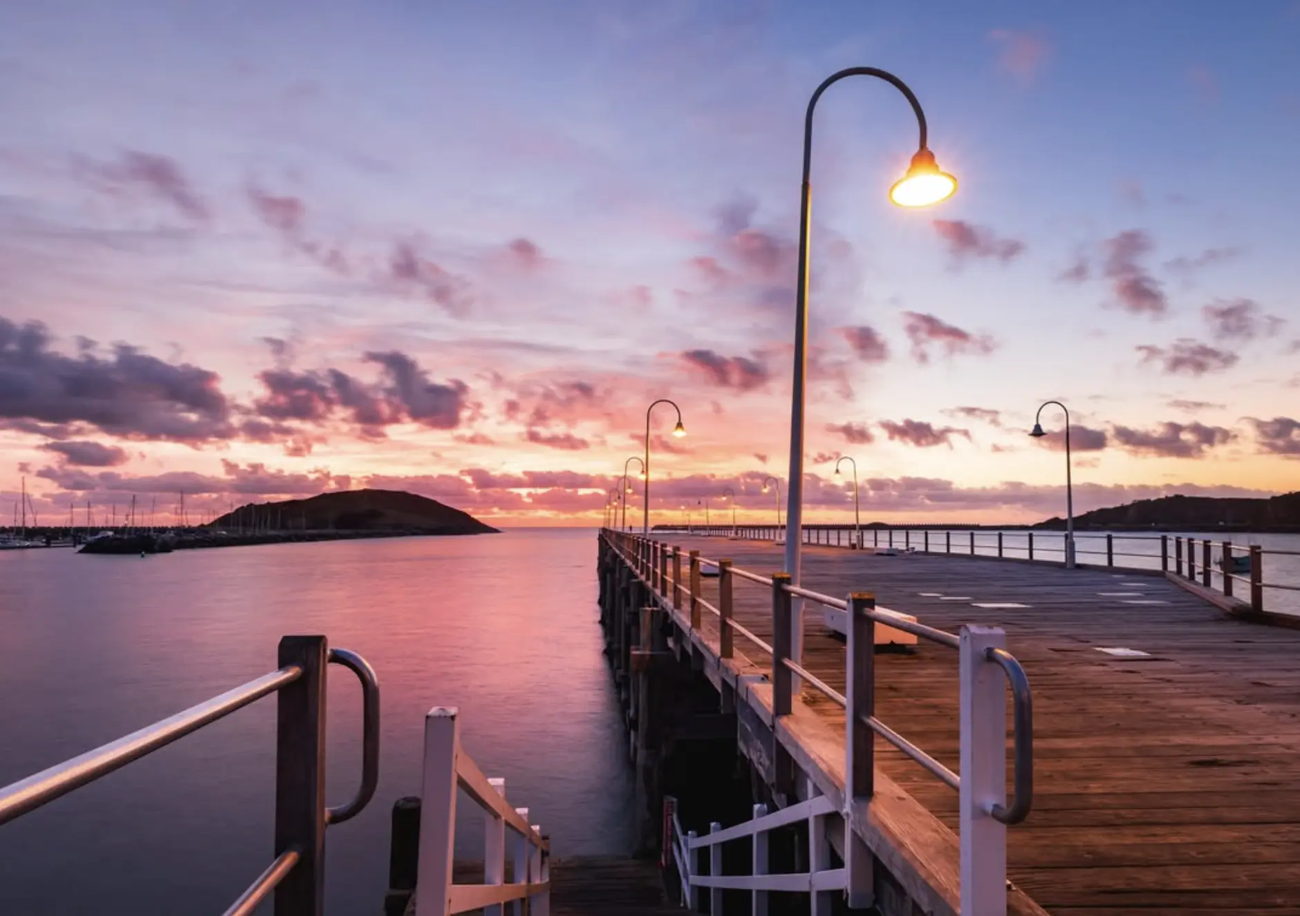 Avoid Crowds With These Practical Local Tips