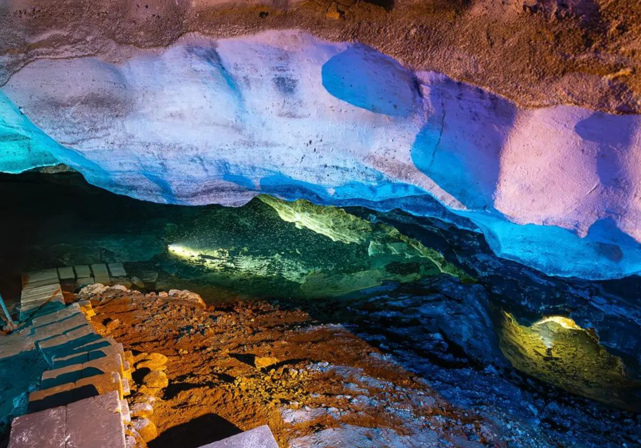 Cave Diving at Engelbrecht Cave