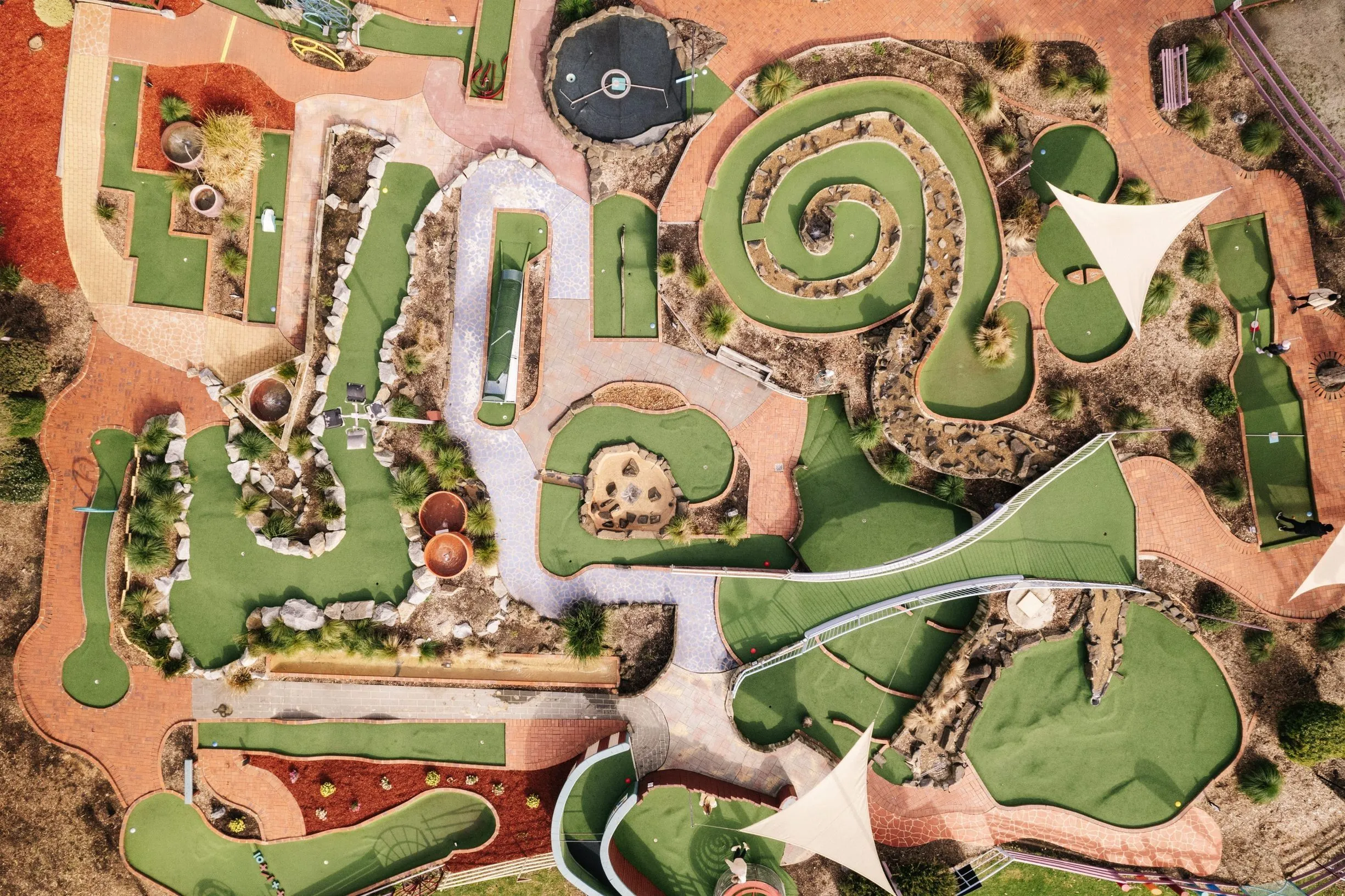 Maze'N History