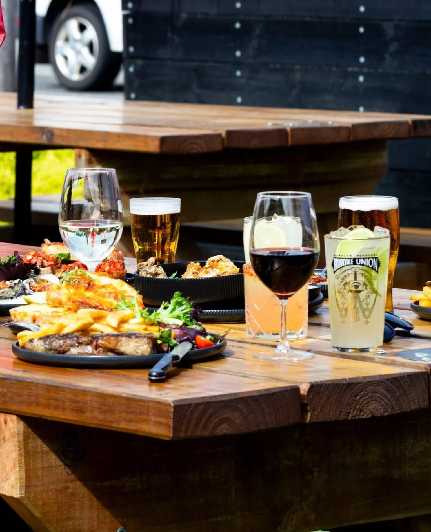 Pots, Pints, & Wines
