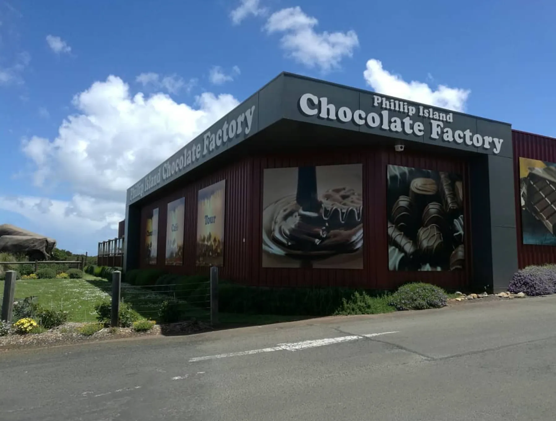 Story of Island Chocolate Factory