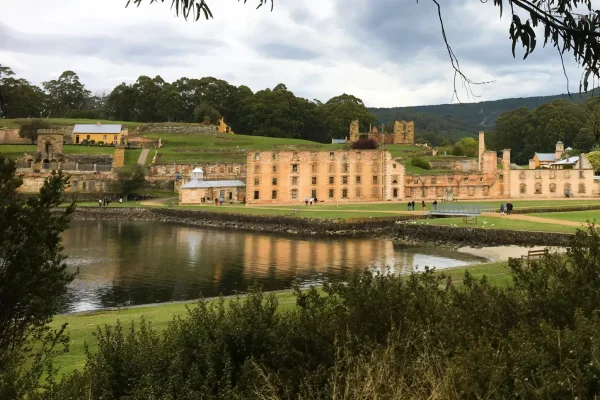 10 Day Ultimate Tasmania Comfort Tour 10 Day Ultimate Tasmania Comfort Tour