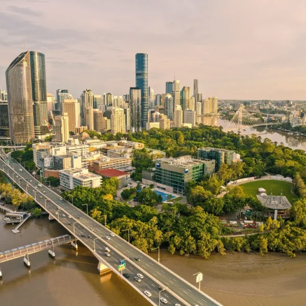 sydney to cairns travel tours