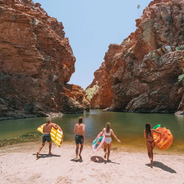 uluru camping tour 2 days